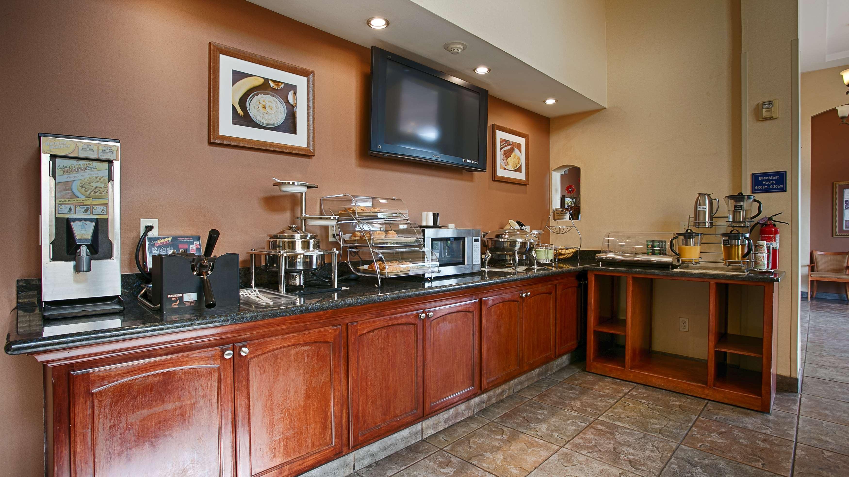 Best Western I-5 Inn & Suites Лоди Екстериор снимка